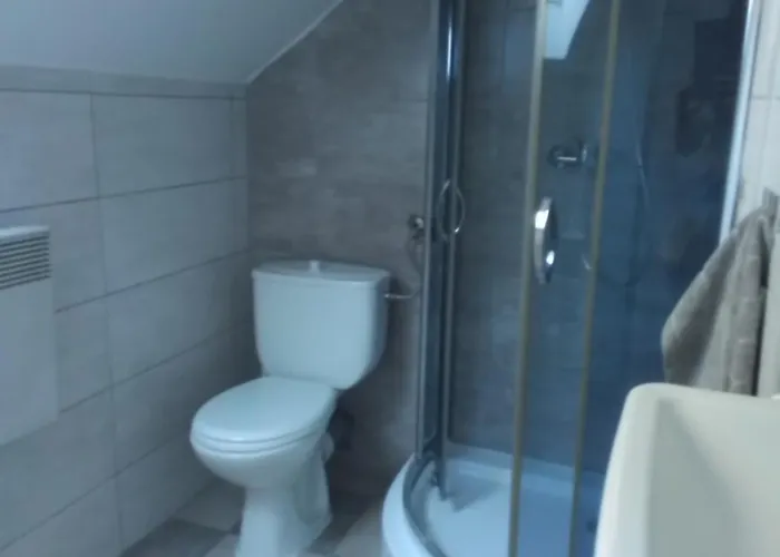 Dom Caloroczny, Semesterbostad